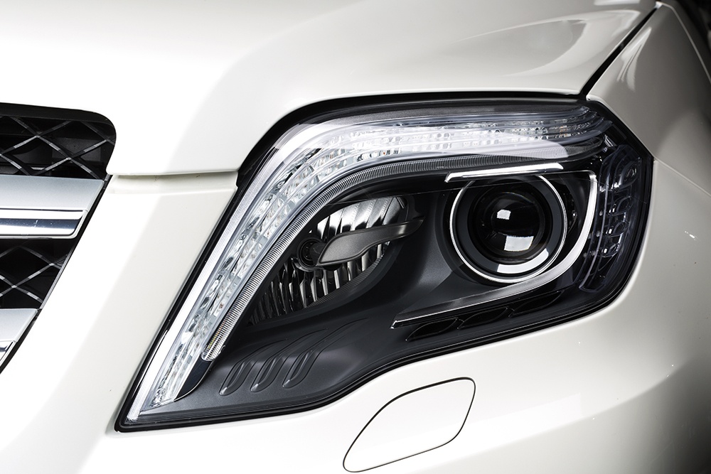 Headlight Restoration in Dubai Best Headlight Restoration Services in